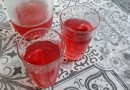 Le cocktail hibiscus coco : un cocktail de Saint-Valentin sans alcool