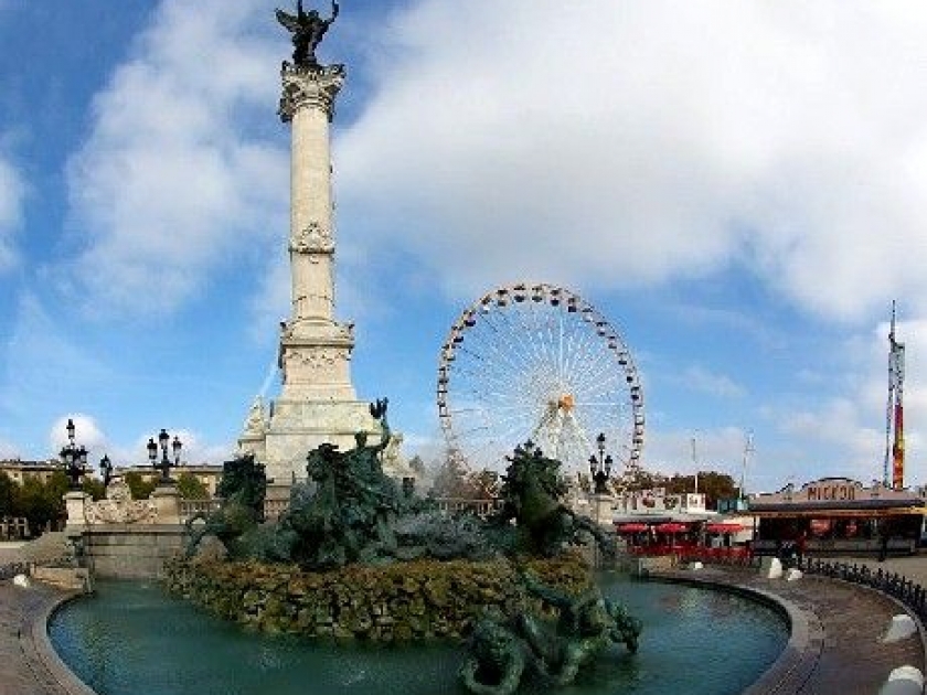 La Foire aux plaisirs : une grande fête foraine à Bordeaux 