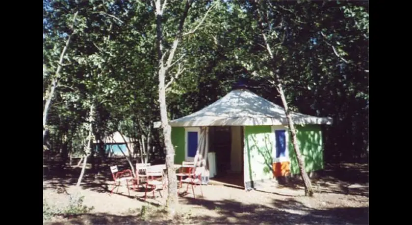 Camping à La Ferme Crinière Au Vent  Monbalen