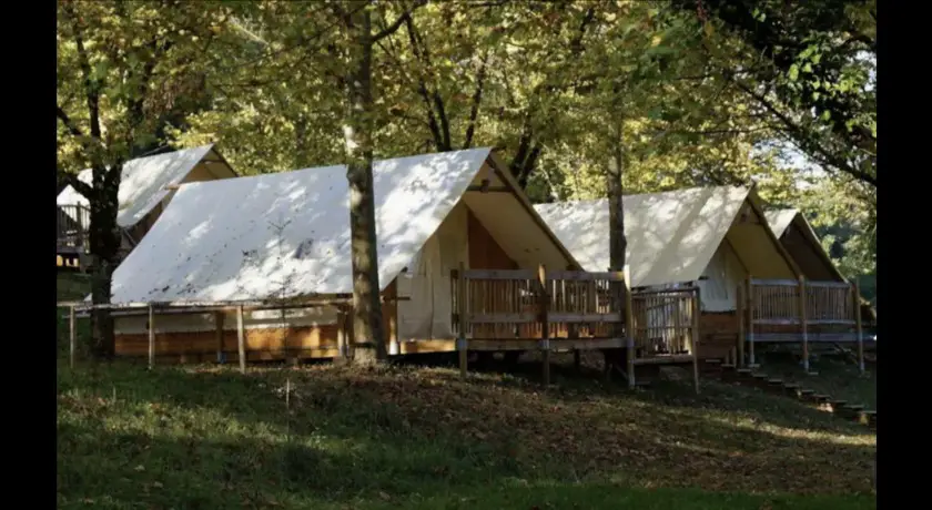 Camping Xtrem Village  Saint-vincent-de-lamontjoie