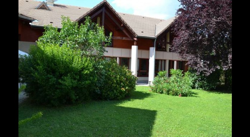 Hôtel Le Clos Du Lac  Viviers-du-lac
