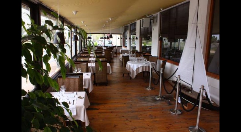 Hôtel De L'île & Restaurant La Chaloupe  Port-des-barques