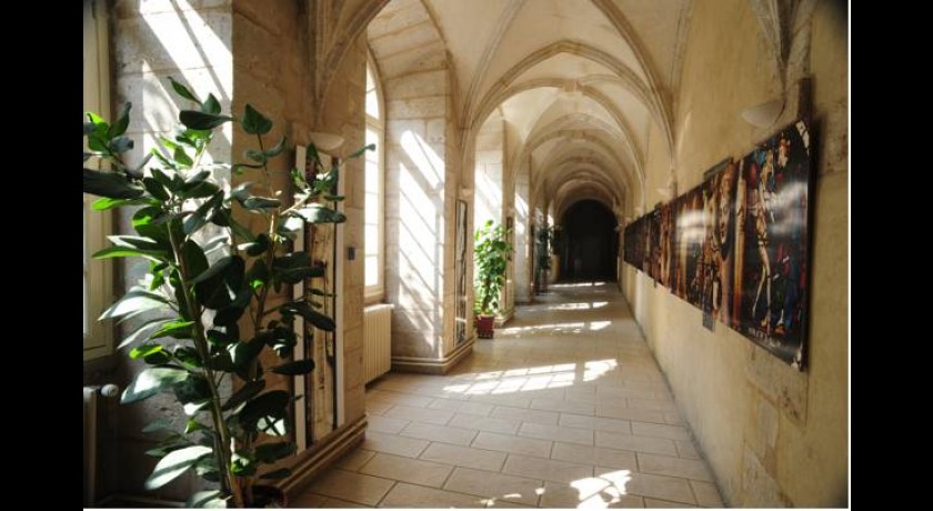 Hôtellerie Saint Yves  Chartres