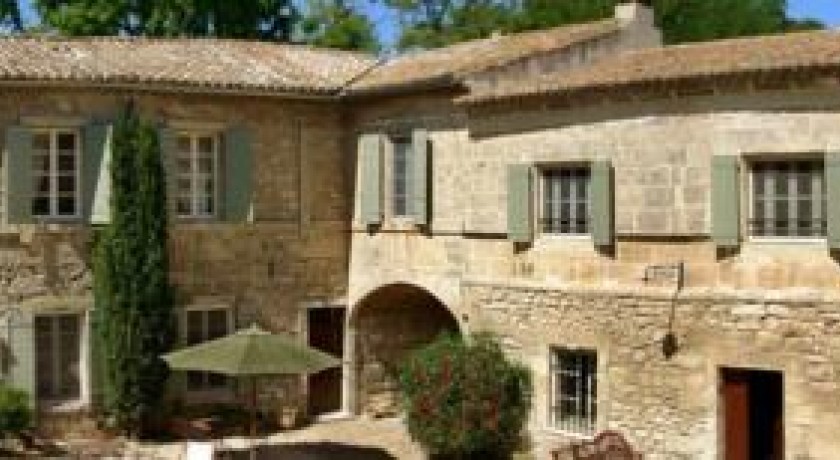 Hotel Le Mas Des Comtes De Provence  Tarascon