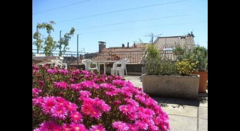 Hotel Porte De Camargue  Arles