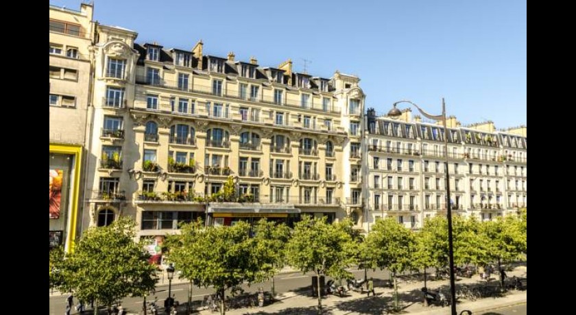 Hôtel Place Clichy  Paris
