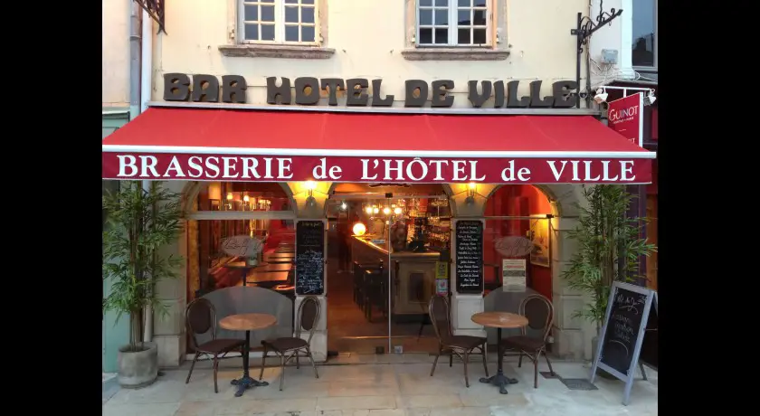 Restaurant Bar De L'hôtel De Ville Tournus