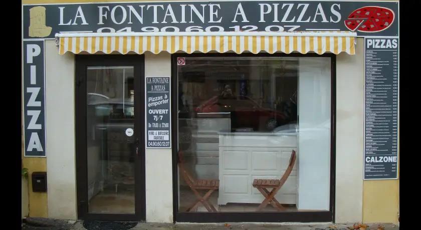 Restaurant La Fontaine à Pizzas Pernes-les-fontaines