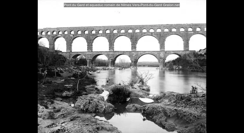 Pont du Gard et aqueduc romain de Nîmes