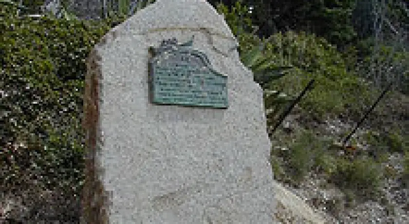 Stèle d'embarquement du général Giraud
