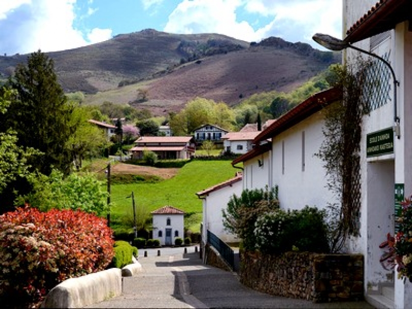 Ainhoa : un village basque typique Ainhoa : un village basque typique