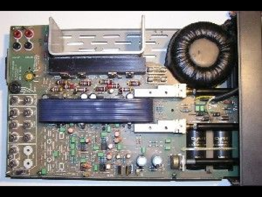 Ampli : présentation et fonctionnement Ampli : présentation et fonctionnement