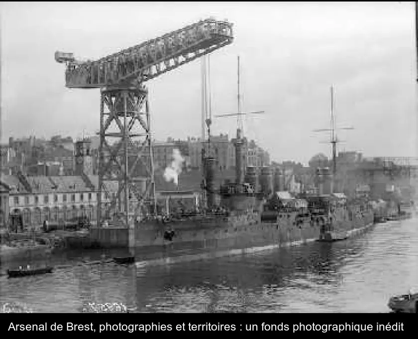 Arsenal de Brest, photographies et territoires : un fonds photographique inédit  