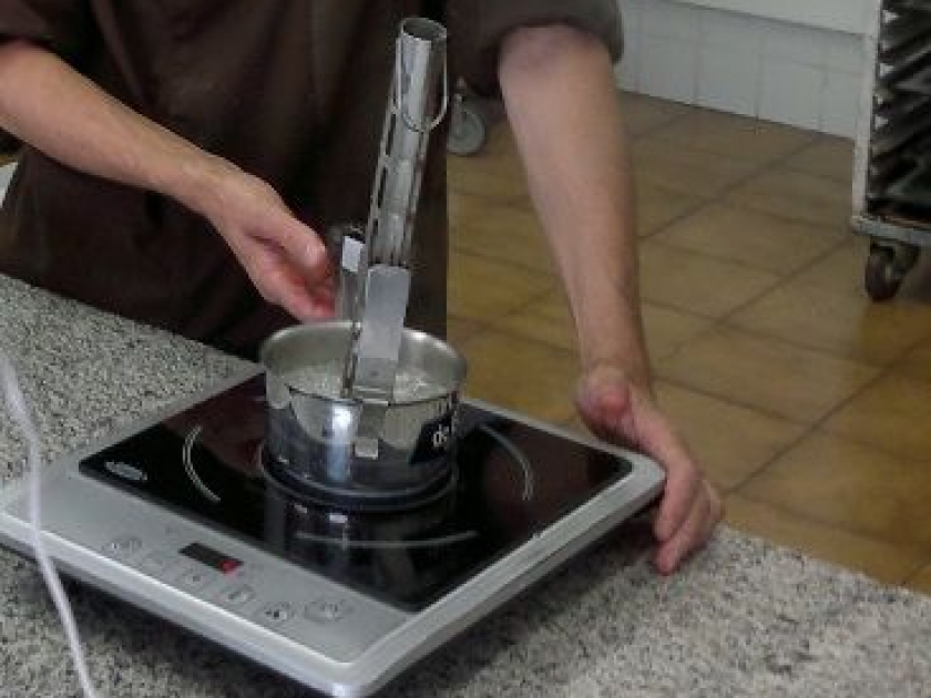 Bruno Laffargue: l'histoire de la fabrication artisanale de macarons à Cagnes-sur-mer Bruno Laffargue: l'histoire de la fabrication artisanale de macarons à Cagnes-sur-mer