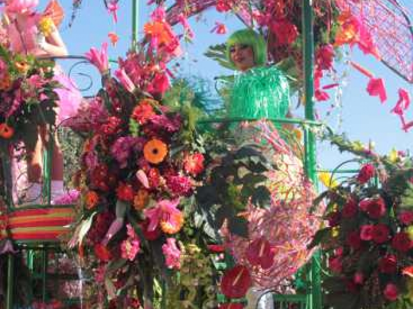 Carnaval de Nice : En route pour la Bataille de Fleurs Carnaval de Nice : En route pour la Bataille de Fleurs