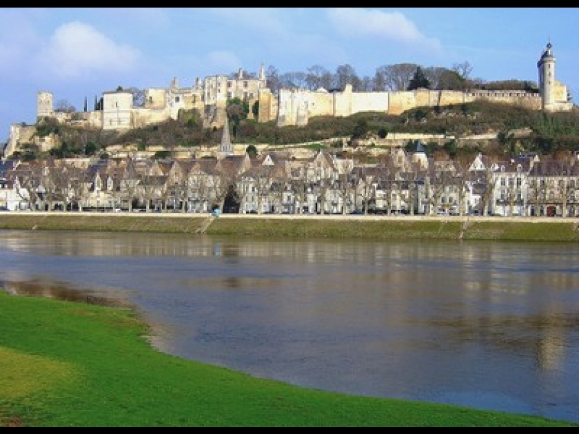 Chinon : l'un des joyaux d'Indre-et-Loire Chinon : l'un des joyaux d'Indre-et-Loire