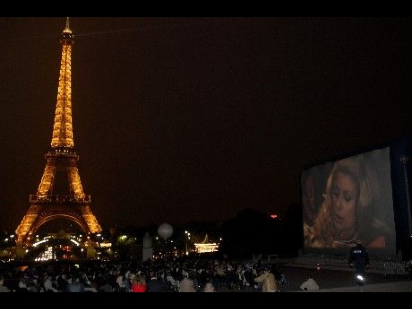 Cinéma au clair de lune : des films en plein air à Paris Cinéma au clair de lune : des films en plein air à Paris