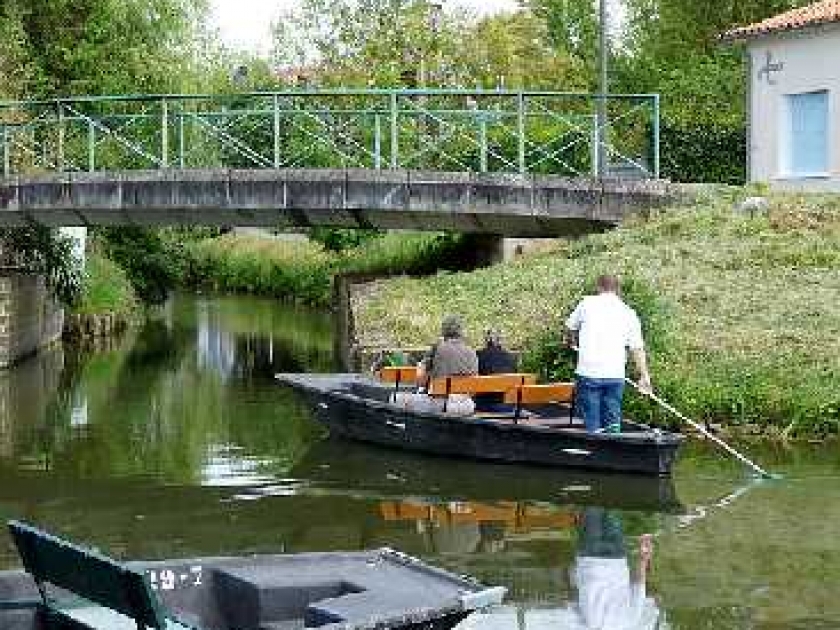 Coulon : une commune au coeur du Marais poitevin Coulon : une commune au coeur du Marais poitevin
