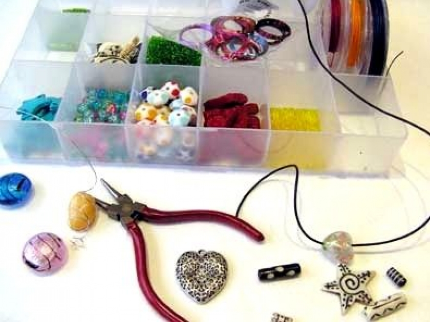 Créer des bijoux en perles : matériel et explications techniques Créer des bijoux en perles : matériel et explications techniques