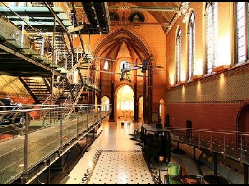 De mémoires d'ordinateurs : une exposition au Musée des arts et métiers De mémoires d'ordinateurs : une exposition au Musée des arts et métiers