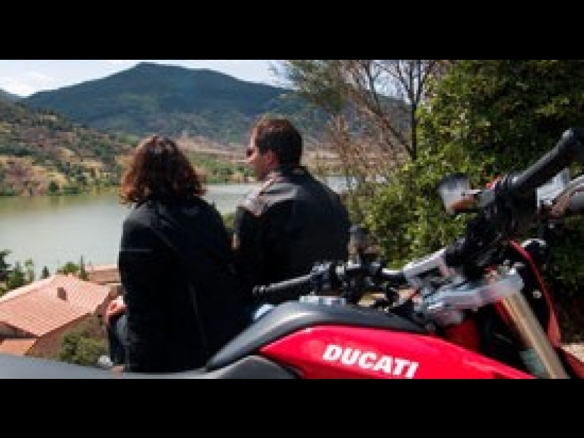 Découvrir l'Hérault à moto : du Larzac méridional à la Méditerranée Découvrir l'Hérault à moto : du Larzac méridional à la Méditerranée