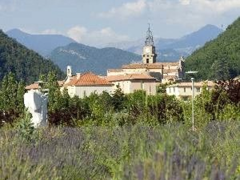 Digne-les-Bains : une ville thermale en Provence Digne-les-Bains : une ville thermale en Provence