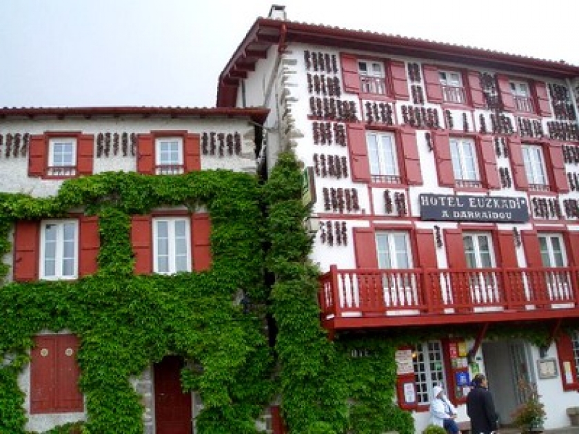 Espelette : une destination piquante dans le Pays Basque Espelette : une destination piquante dans le Pays Basque