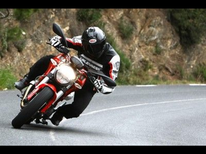 Essai Ducati Monster 696 Essai Ducati Monster 696