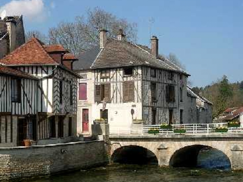 Essoyes : un village pittoresque dans l'Aube Essoyes : un village pittoresque dans l'Aube