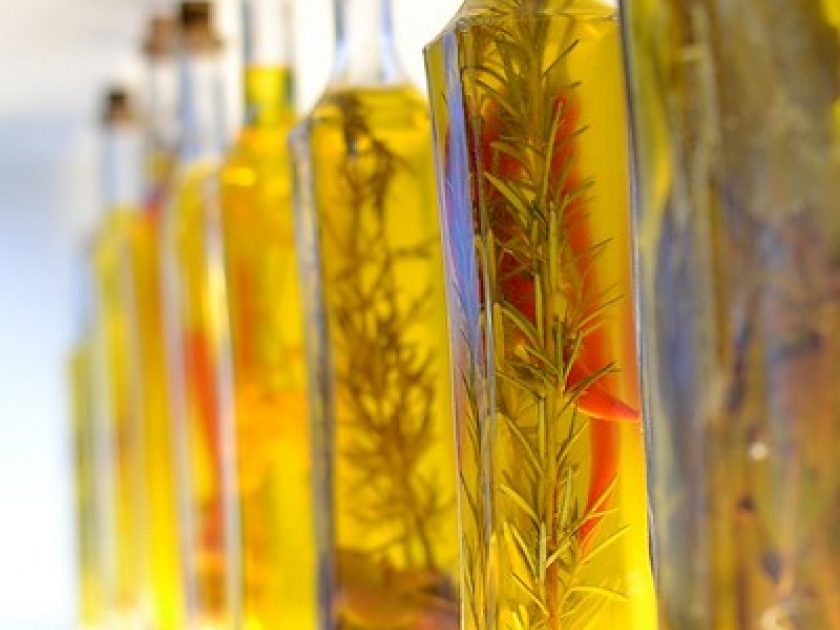 Faire de l'huile d'olive parfumée : mode d'emploi Faire de l'huile d'olive parfumée : mode d'emploi