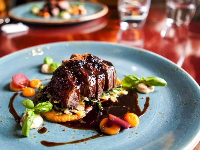 Gastronomie : 3 choses à savoir sur le repas à la française Gastronomie : 3 choses à savoir sur le repas à la française