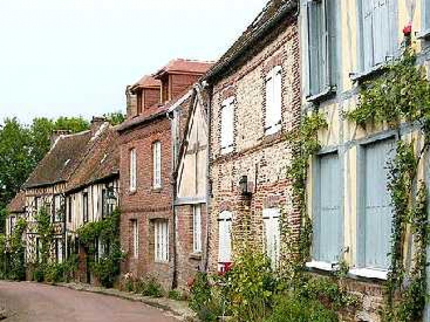 Gerberoy : un village fleuri en Picardie Gerberoy : un village fleuri en Picardie