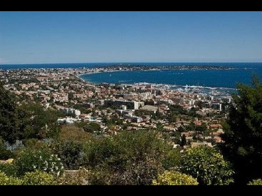 Golfe Juan : une station balnéaire de la Côte d'Azur Golfe Juan : une station balnéaire de la Côte d'Azur