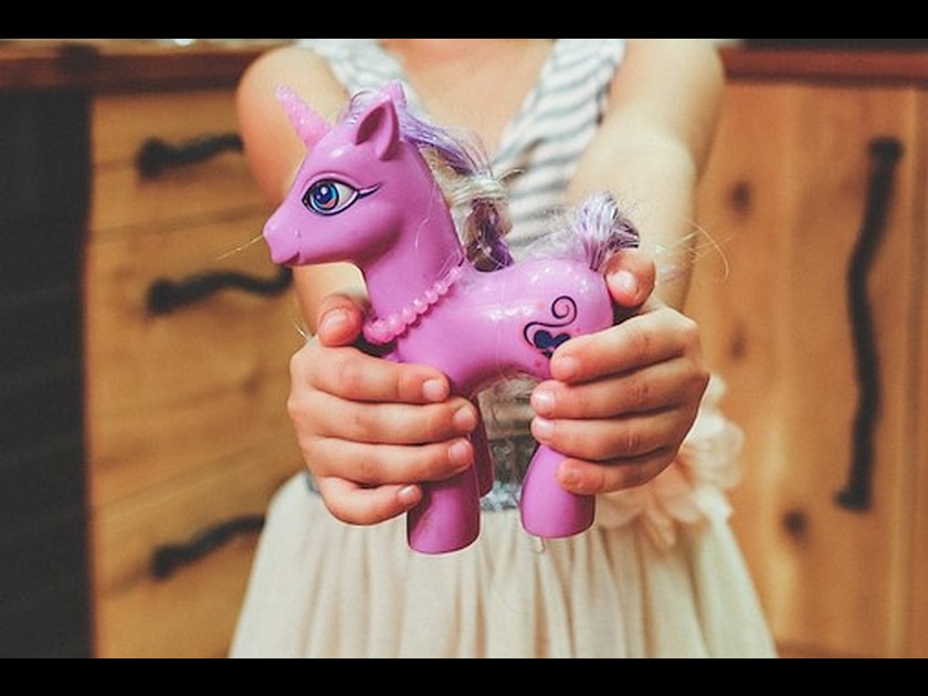 Halloween : le nouveau déguisement tendance est... la licorne ! Halloween : le nouveau déguisement tendance est... la licorne !