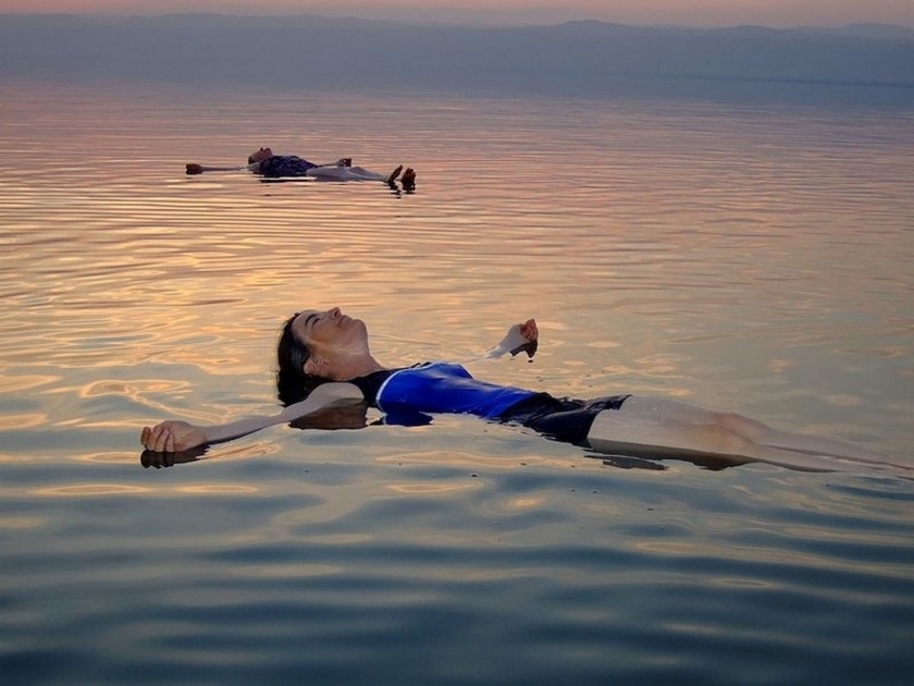 Insolite : la flottaison comme méthode de relaxation Insolite : la flottaison comme méthode de relaxation
