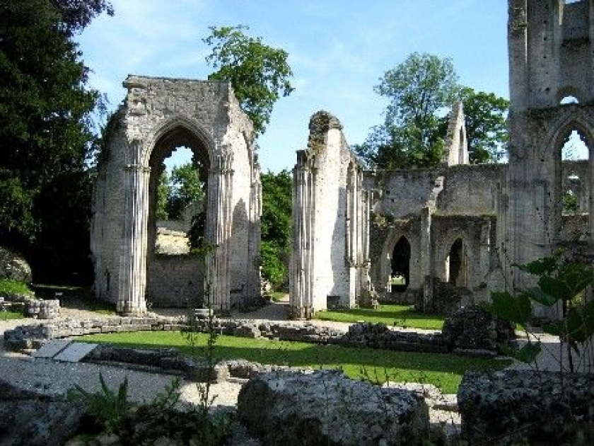 L'abbaye de Jumièges : une superbe abbaye normande L'abbaye de Jumièges : une superbe abbaye normande