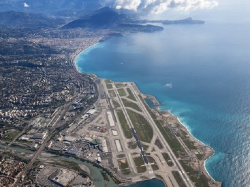 L'aéroport Nice Côte d'Azur primé pour sa vue à l'atterrissage L'aéroport Nice Côte d'Azur primé pour sa vue à l'atterrissage