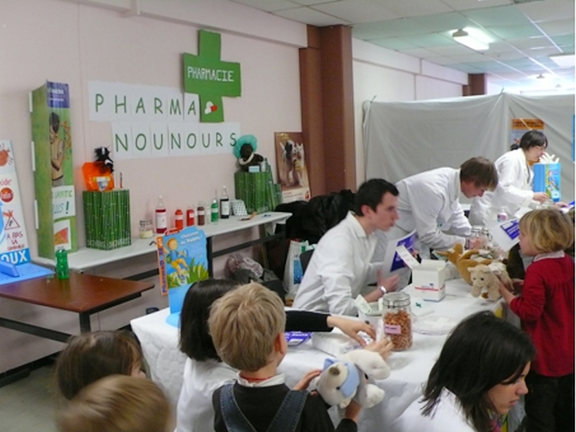 L'Hôpital des nounours : une idée originale pour vaincre la peur du docteur L'Hôpital des nounours : une idée originale pour vaincre la peur du docteur