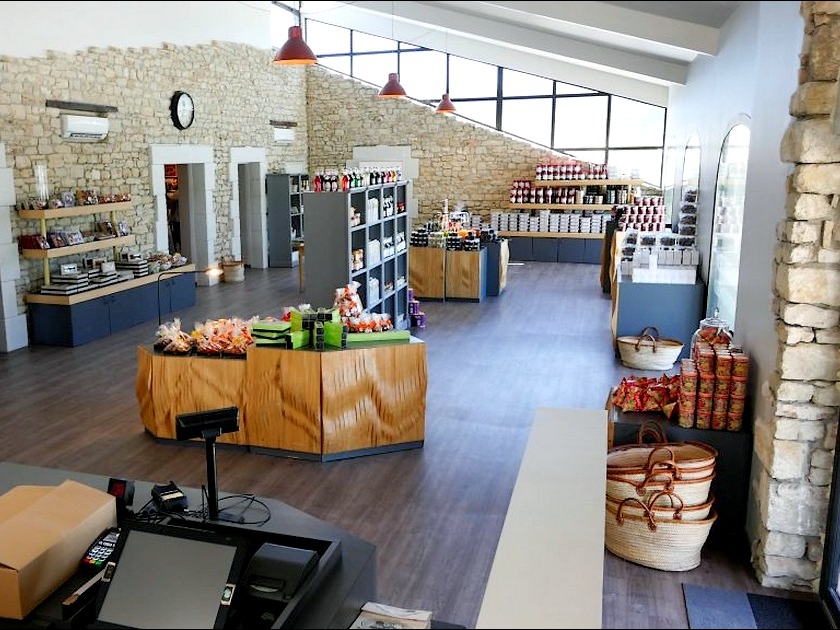 La Maison du Fruit Confit : une visite gourmande dans le Luberon La Maison du Fruit Confit : une visite gourmande dans le Luberon