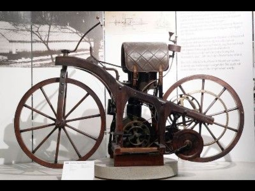 La moto : histoire d'une invention La moto : histoire d'une invention