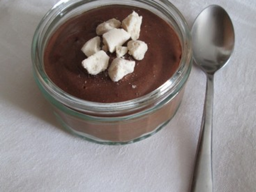 La mousse au chocolat aux éclats de meringue : une recette gourmande La mousse au chocolat aux éclats de meringue : une recette gourmande
