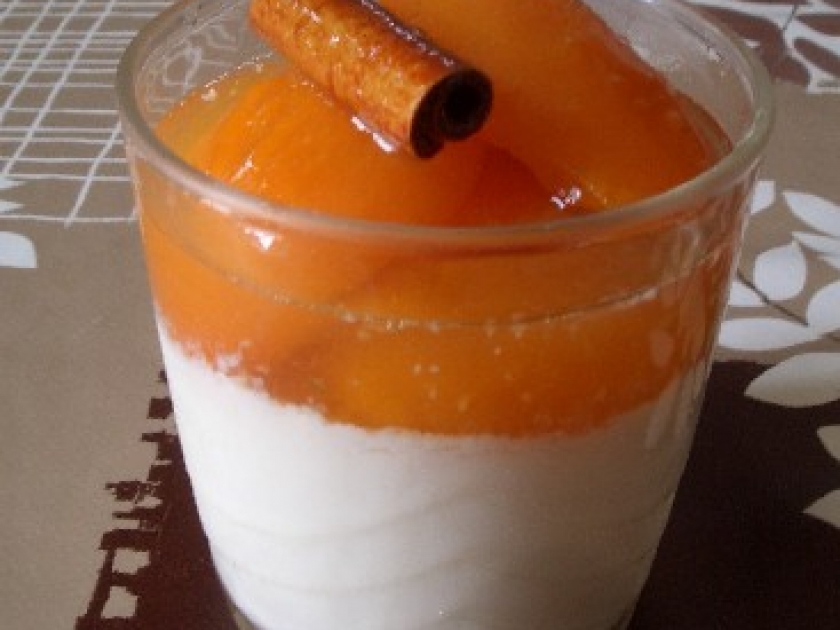 La panna cotta amande abricot : un dessert léger et gourmand La panna cotta amande abricot : un dessert léger et gourmand