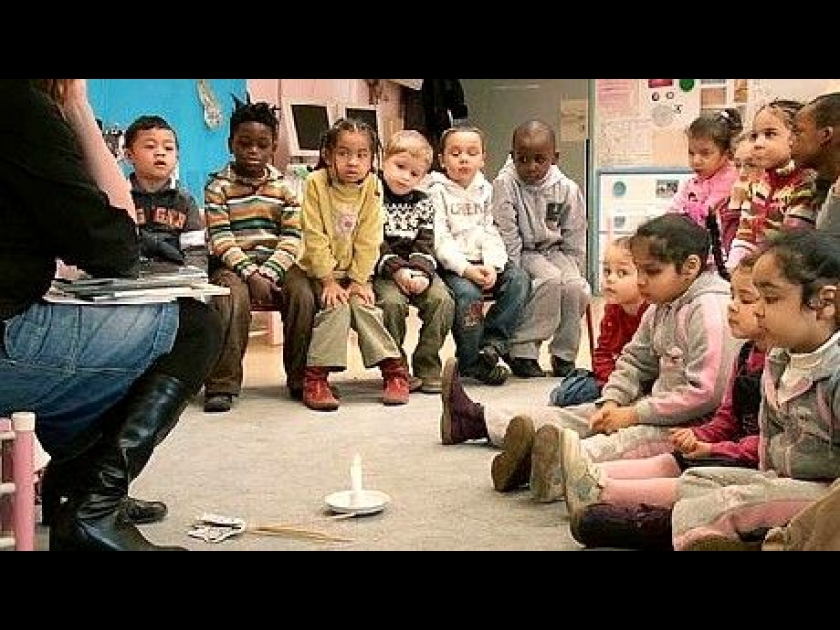 La philo en maternelle : une idée qui fait débat La philo en maternelle : une idée qui fait débat