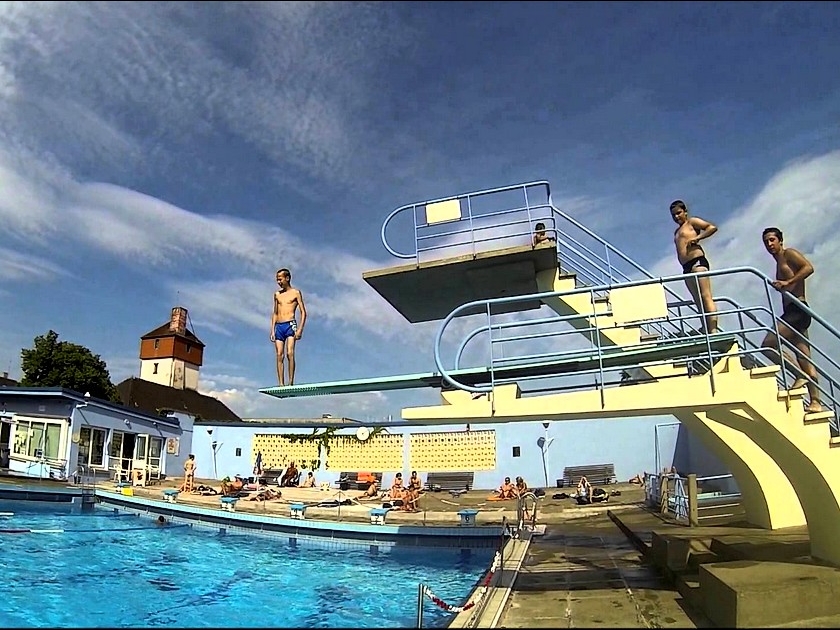 La piscine Carola à Ribeauvillé : une institution en Alsace La piscine Carola à Ribeauvillé : une institution en Alsace