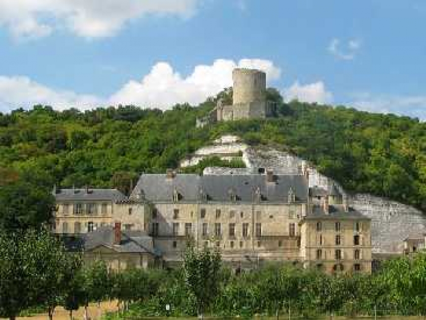 La Roche-Guyon : un village remarquable en Ile-de-France La Roche-Guyon : un village remarquable en Ile-de-France