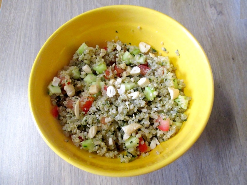 La salade de quinoa aux légumes d'été : une recette facile La salade de quinoa aux légumes d'été : une recette facile