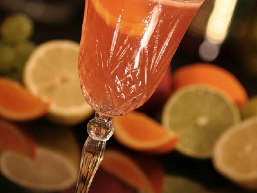 La sangria blanche au champagne : un cocktail de fête La sangria blanche au champagne : un cocktail de fête