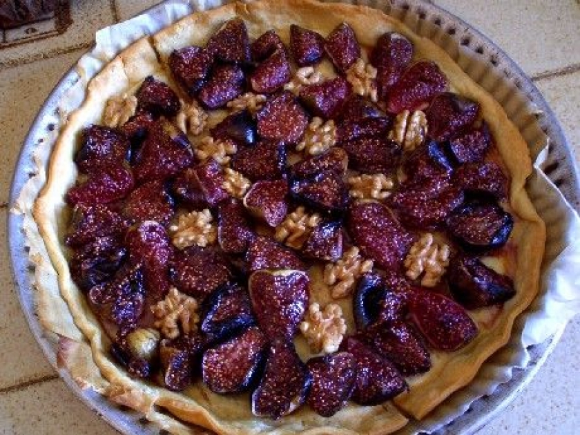 La tarte aux figues et aux noix : un dessert savoureux La tarte aux figues et aux noix : un dessert savoureux