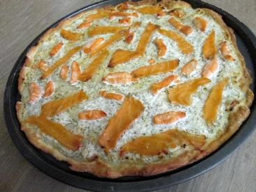 La tarte flambée au saumon : une recette savoureuse La tarte flambée au saumon : une recette savoureuse