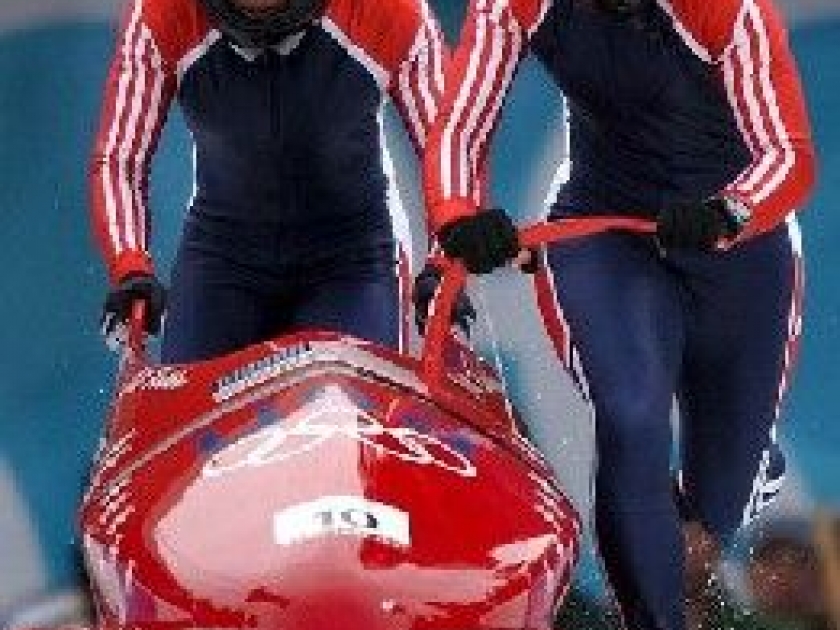 Le bobsleigh : présentation et histoire Le bobsleigh : présentation et histoire